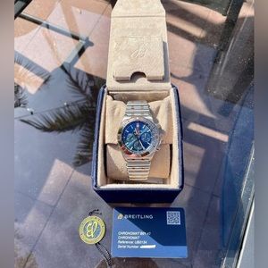 Breitling Chronomat B01 42 Stainless with Blue Face 42mm For Sale! beautiful!